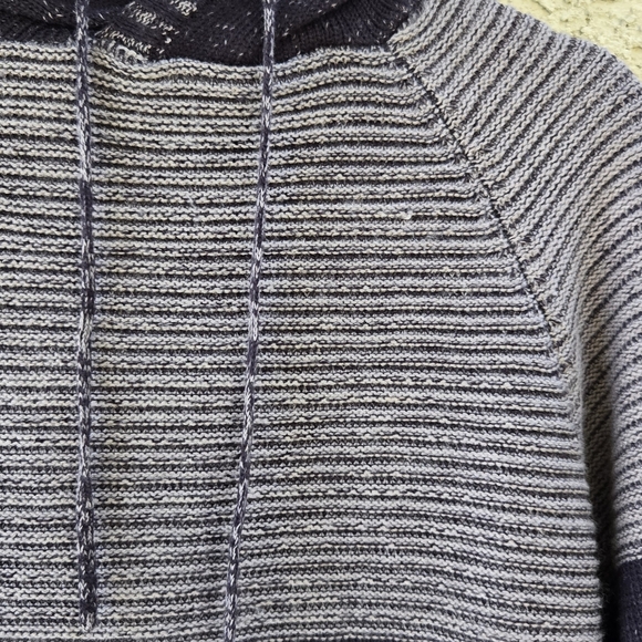 Hedge Pullover Hooded Sweater - Picture 4 of 10